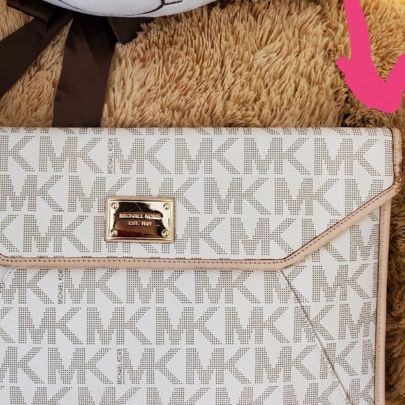SALE Michael Kors 2pcs purse - Picture 6 of 7